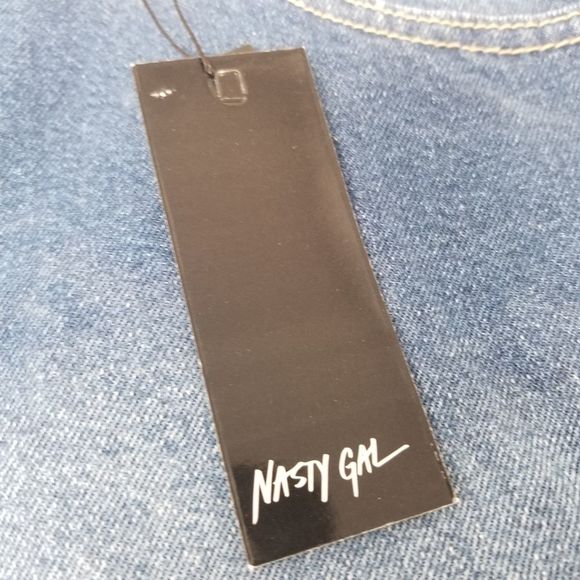 NWT. NASTY GAL SZ 10. HIGH RISE FACTORY CUTOFFS - Picture 3 of 16